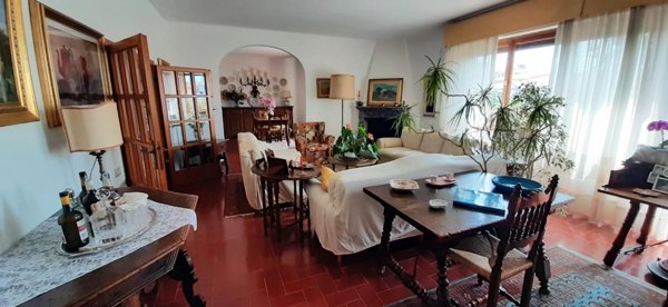 casa indipendente in vendita a Cecina