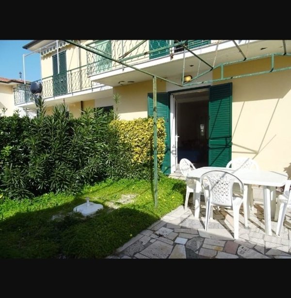 casa indipendente in vendita a Cecina