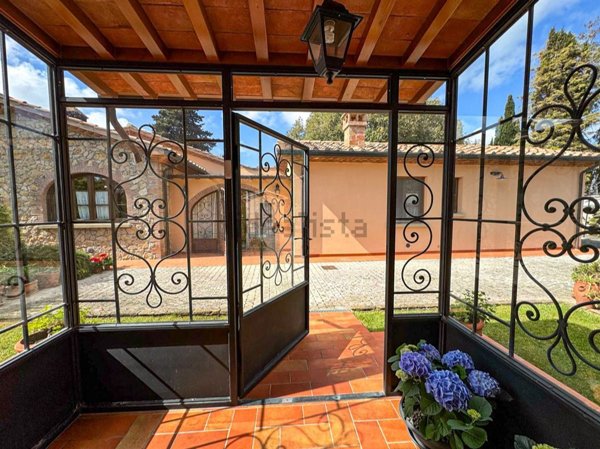 casa indipendente in vendita a Cecina