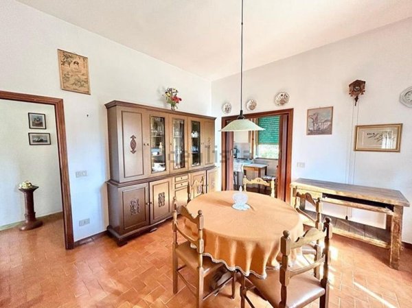 casa indipendente in vendita a Cecina