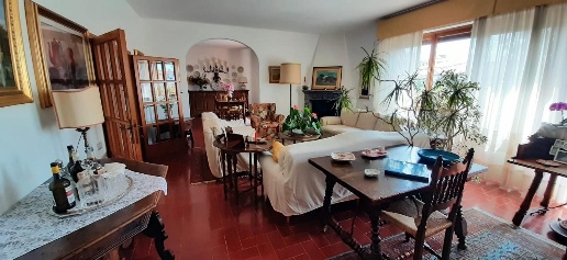 casa indipendente in vendita a Cecina
