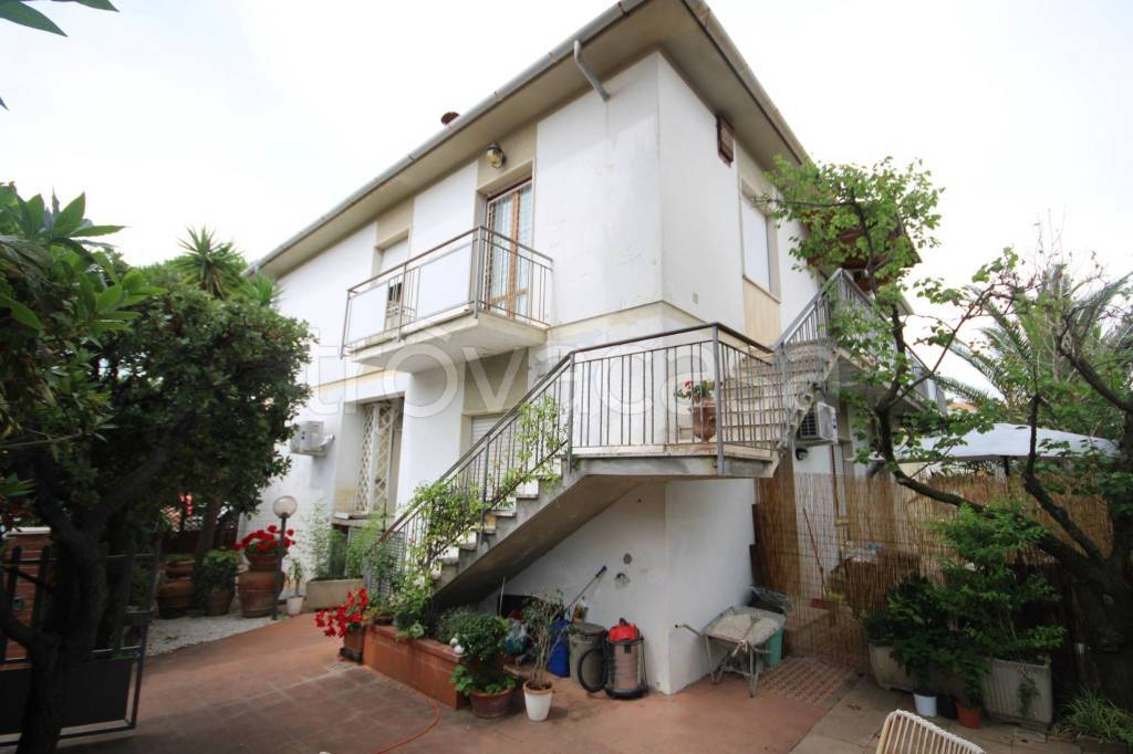 appartamento in vendita a Cecina