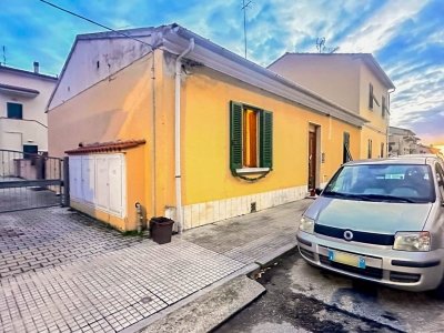 appartamento in vendita a Cecina