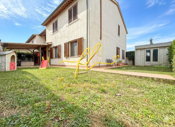 appartamento in vendita a Cecina