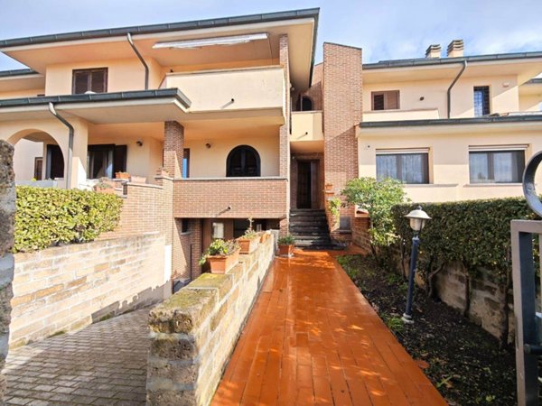 appartamento in vendita a Cecina