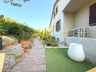 casa indipendente in vendita a Cecina