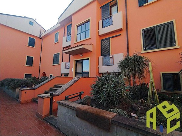 casa indipendente in vendita a Cecina