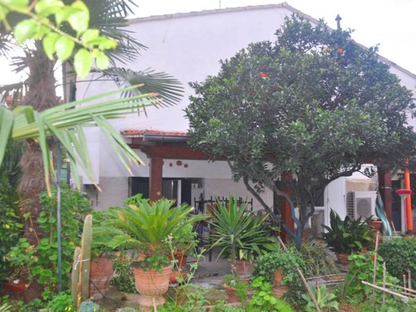 casa indipendente in vendita a Cecina