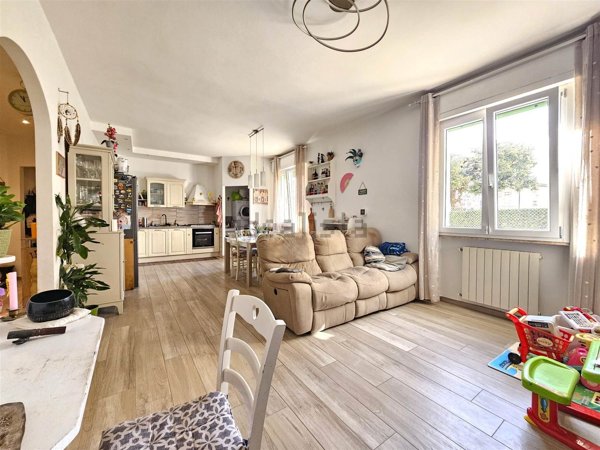 appartamento in vendita a Cecina