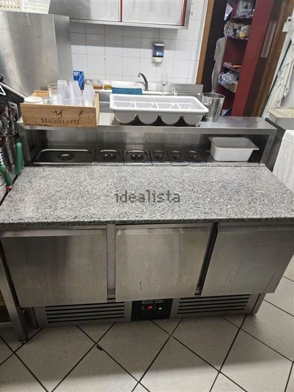 negozio in vendita a Cecina