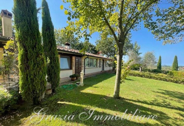 casa indipendente in vendita a Cecina