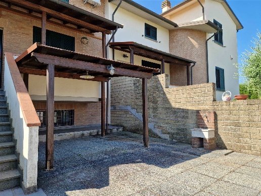 appartamento in vendita a Cecina