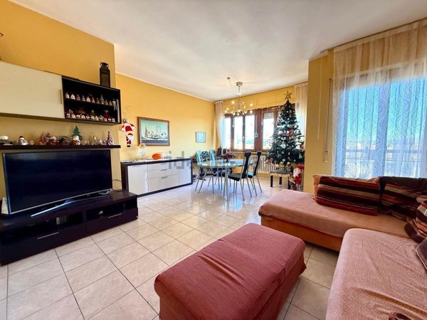 appartamento in vendita a Cecina