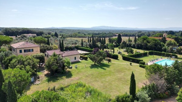 locale di sgombero in vendita a Cecina