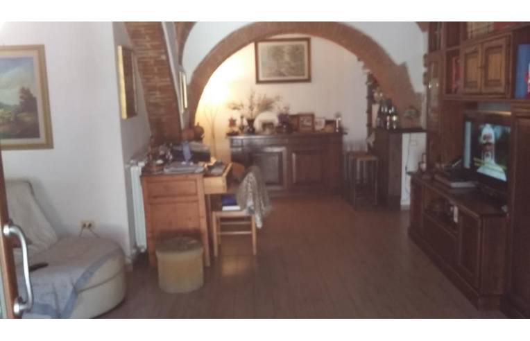 casa indipendente in vendita a Cecina