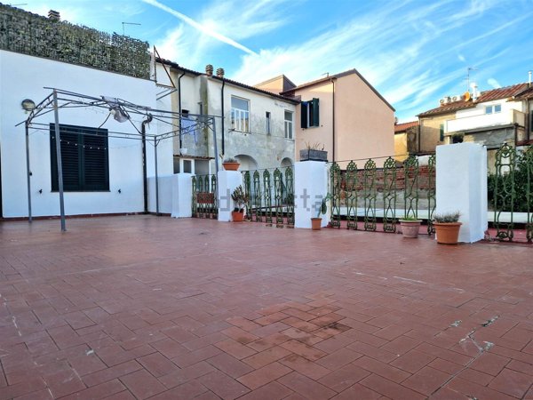 appartamento in vendita a Cecina