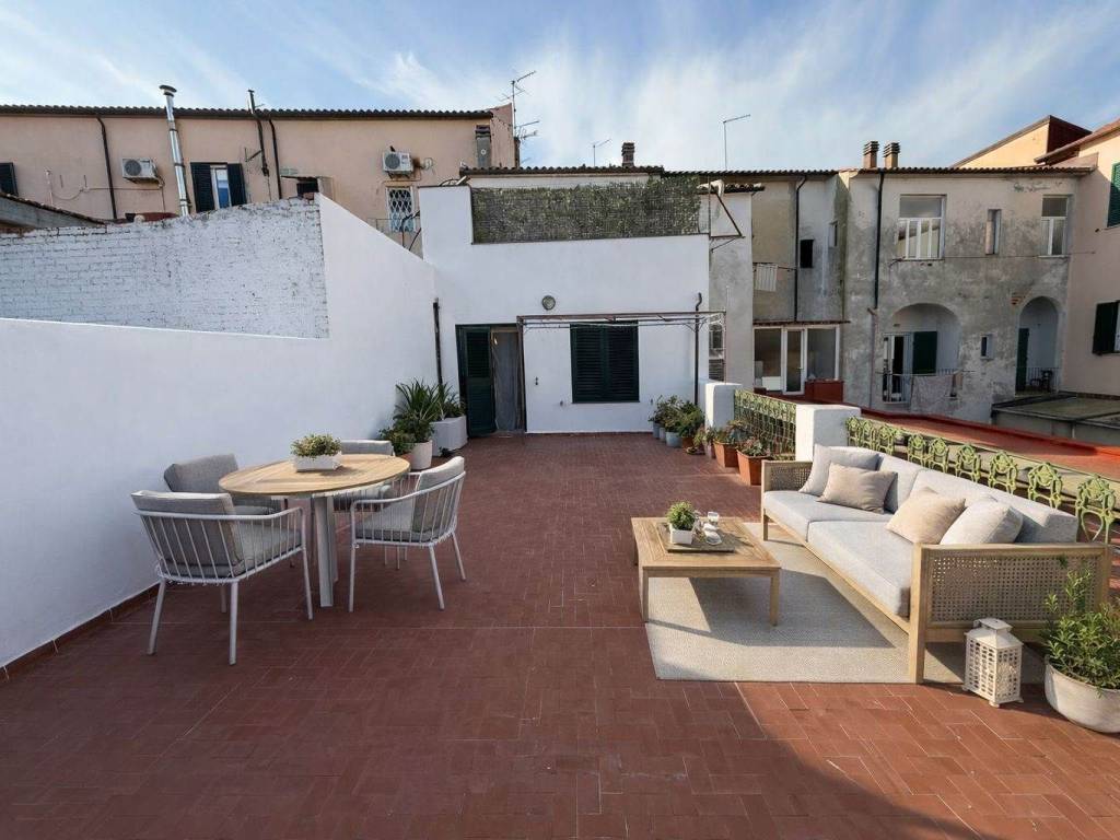 appartamento in vendita a Cecina