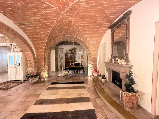 casa indipendente in vendita a Cecina