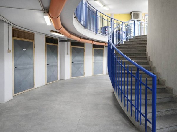 negozio in vendita a Cecina