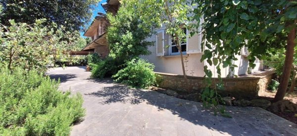 casa indipendente in vendita a Cecina