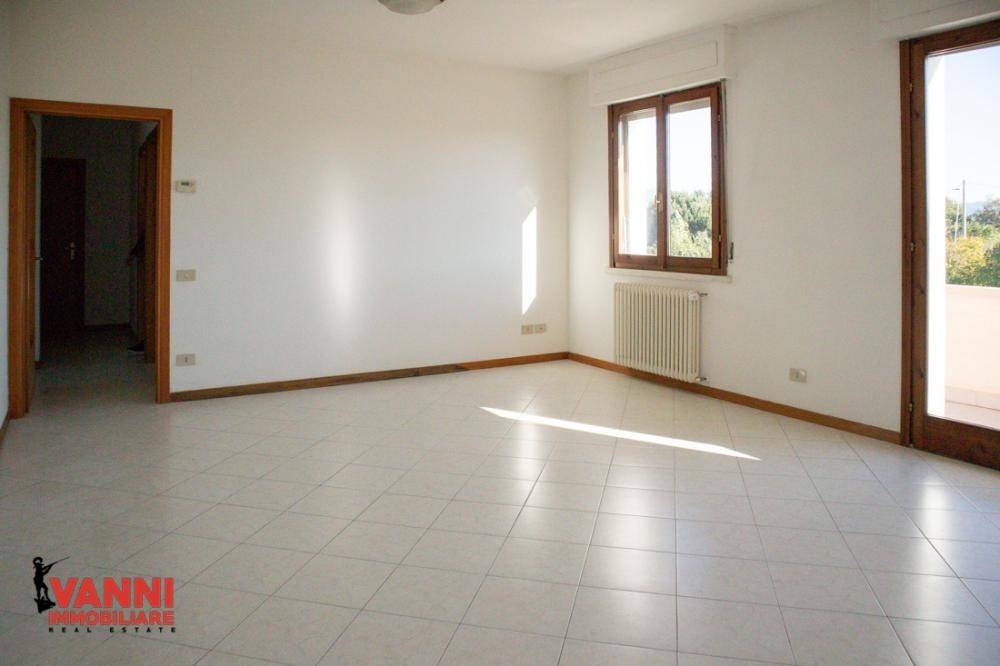 appartamento in vendita a Cecina