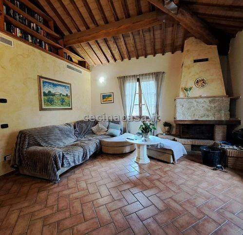 casa indipendente in vendita a Cecina