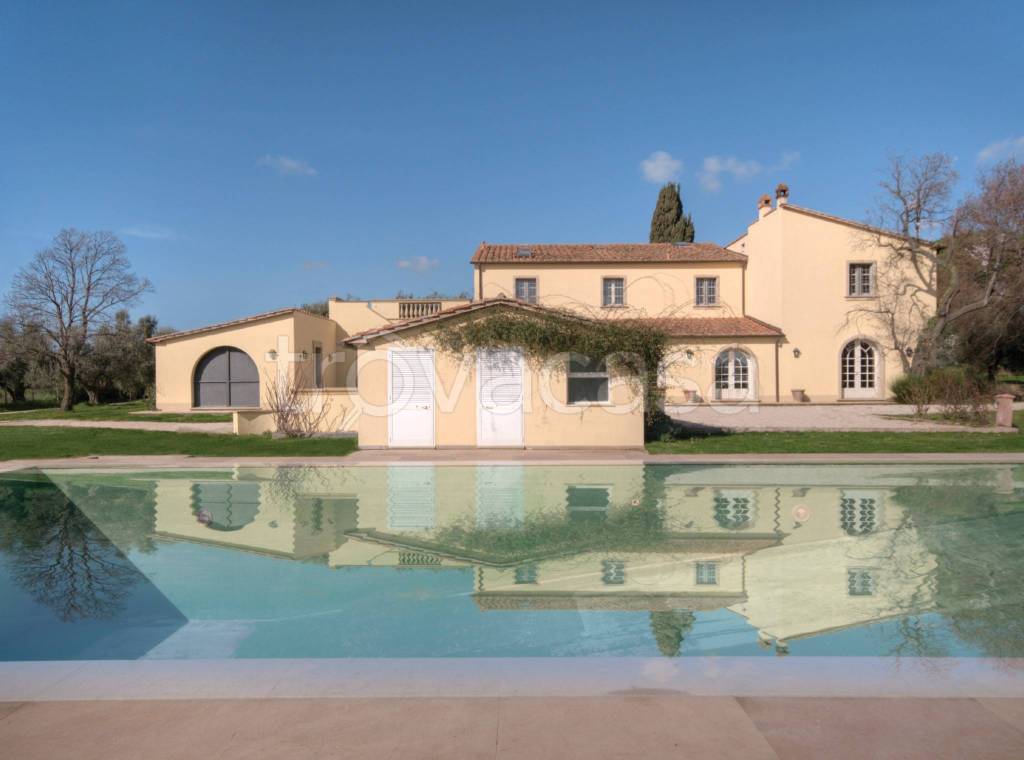 villa in vendita a Cecina