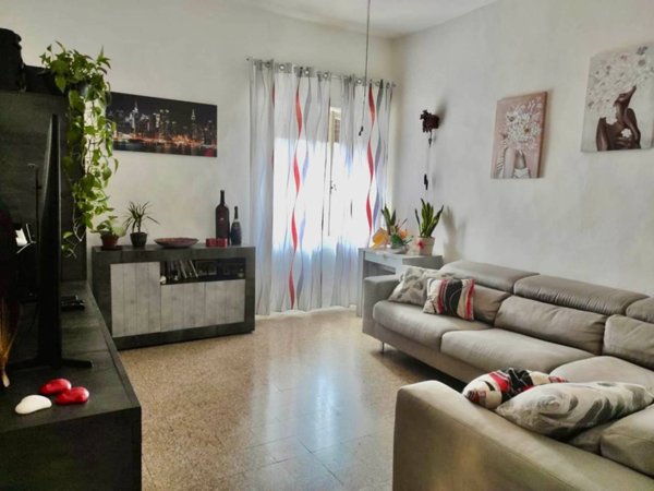 casa indipendente in vendita a Cecina