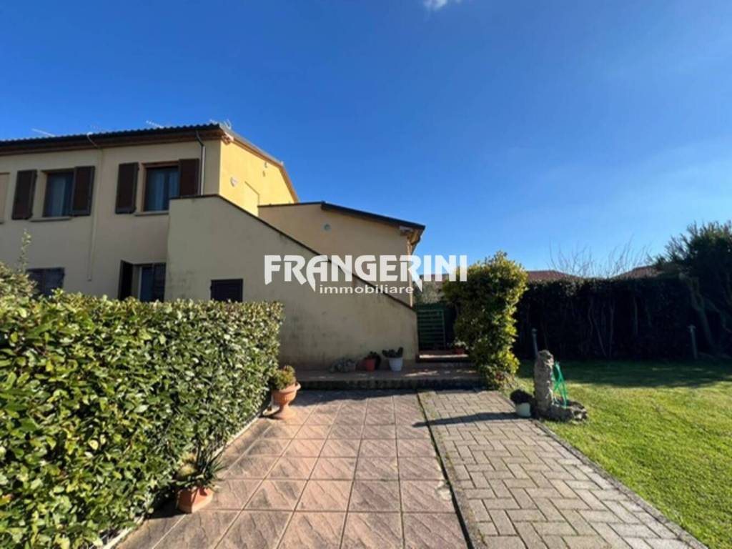 appartamento in vendita a Cecina