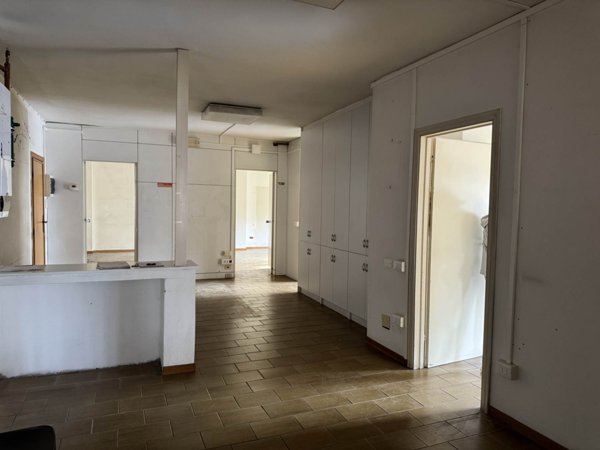 ufficio in vendita a Cecina