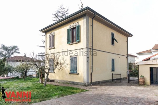 casa indipendente in vendita a Cecina