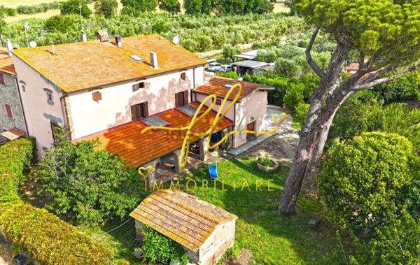 casale in vendita a Cecina