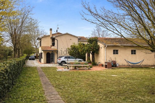 appartamento in vendita a Cecina