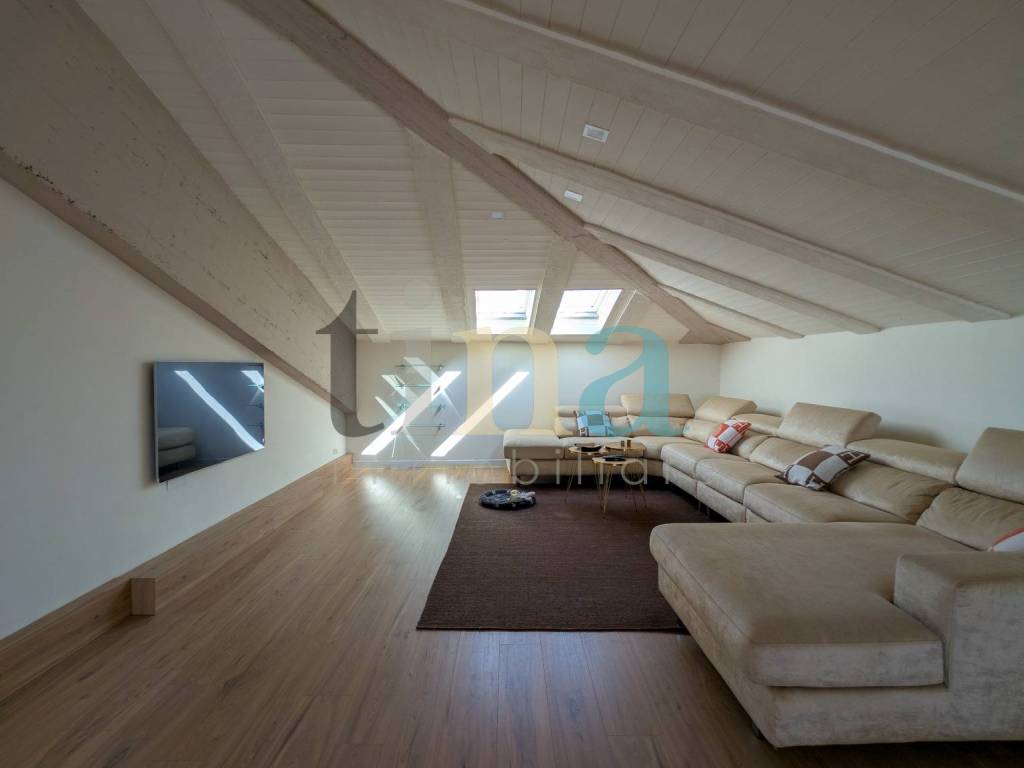 appartamento in vendita a Cecina