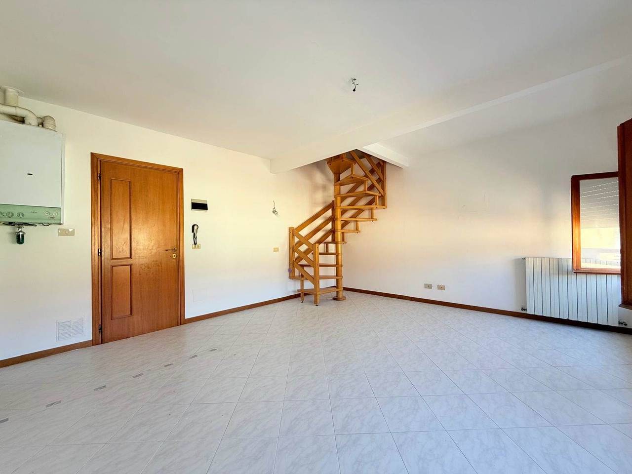 appartamento in vendita a Cecina