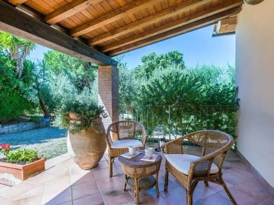 casa indipendente in vendita a Cecina