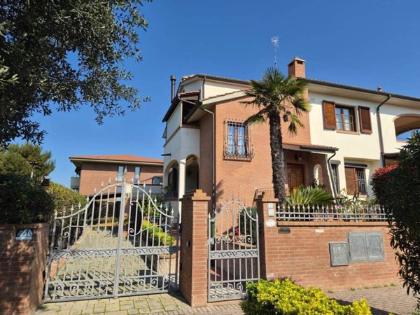 appartamento in vendita a Cecina