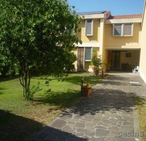 casa indipendente in vendita a Cecina