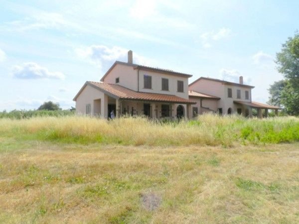 casa indipendente in vendita a Cecina