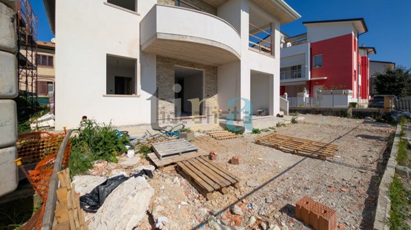 appartamento in vendita a Cecina