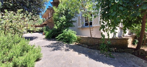 casa indipendente in vendita a Cecina