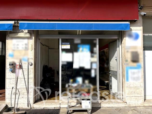 negozio in vendita a Cecina