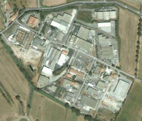 negozio in vendita a Cecina