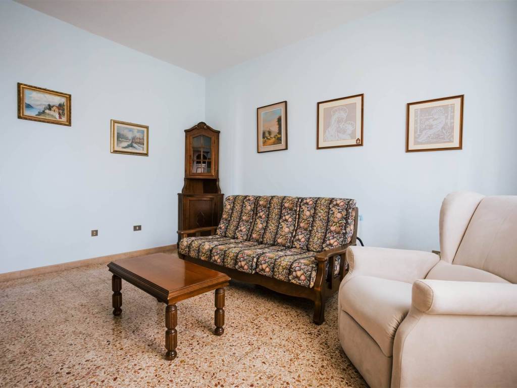 appartamento in vendita a Cecina