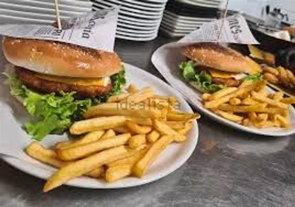 negozio in vendita a Cecina