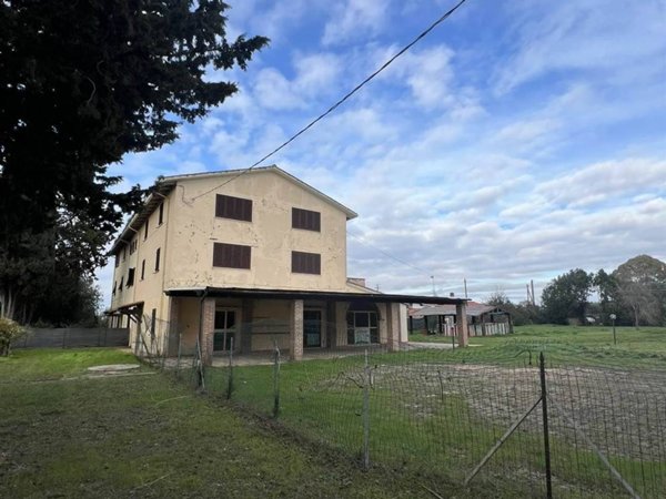 appartamento in vendita a Cecina