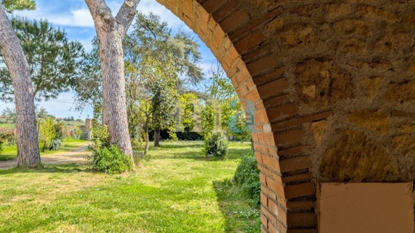casa indipendente in vendita a Cecina