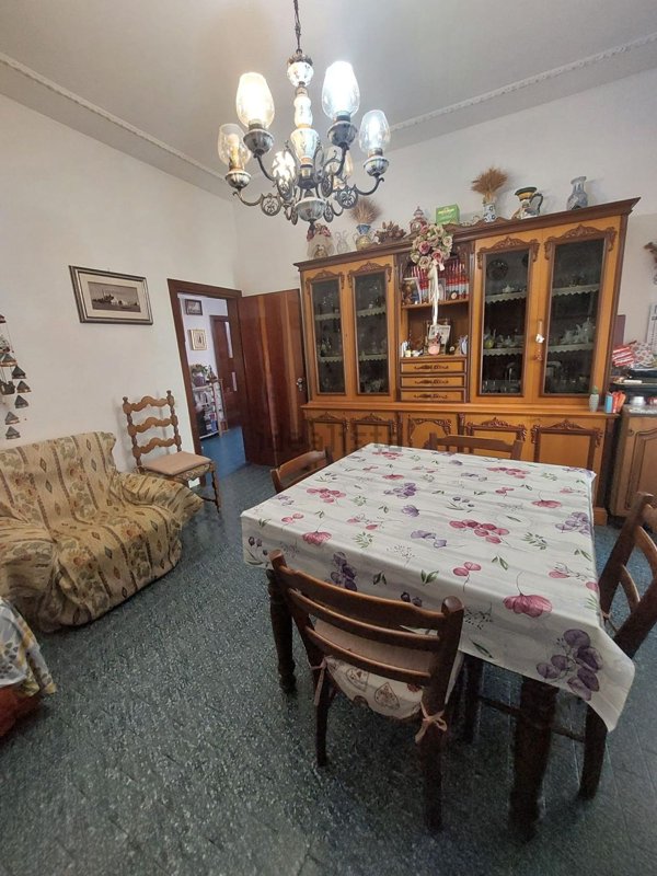 casa indipendente in vendita a Cecina