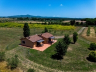 casa indipendente in vendita a Cecina