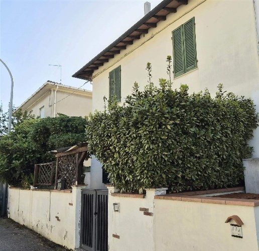 appartamento in vendita a Cecina